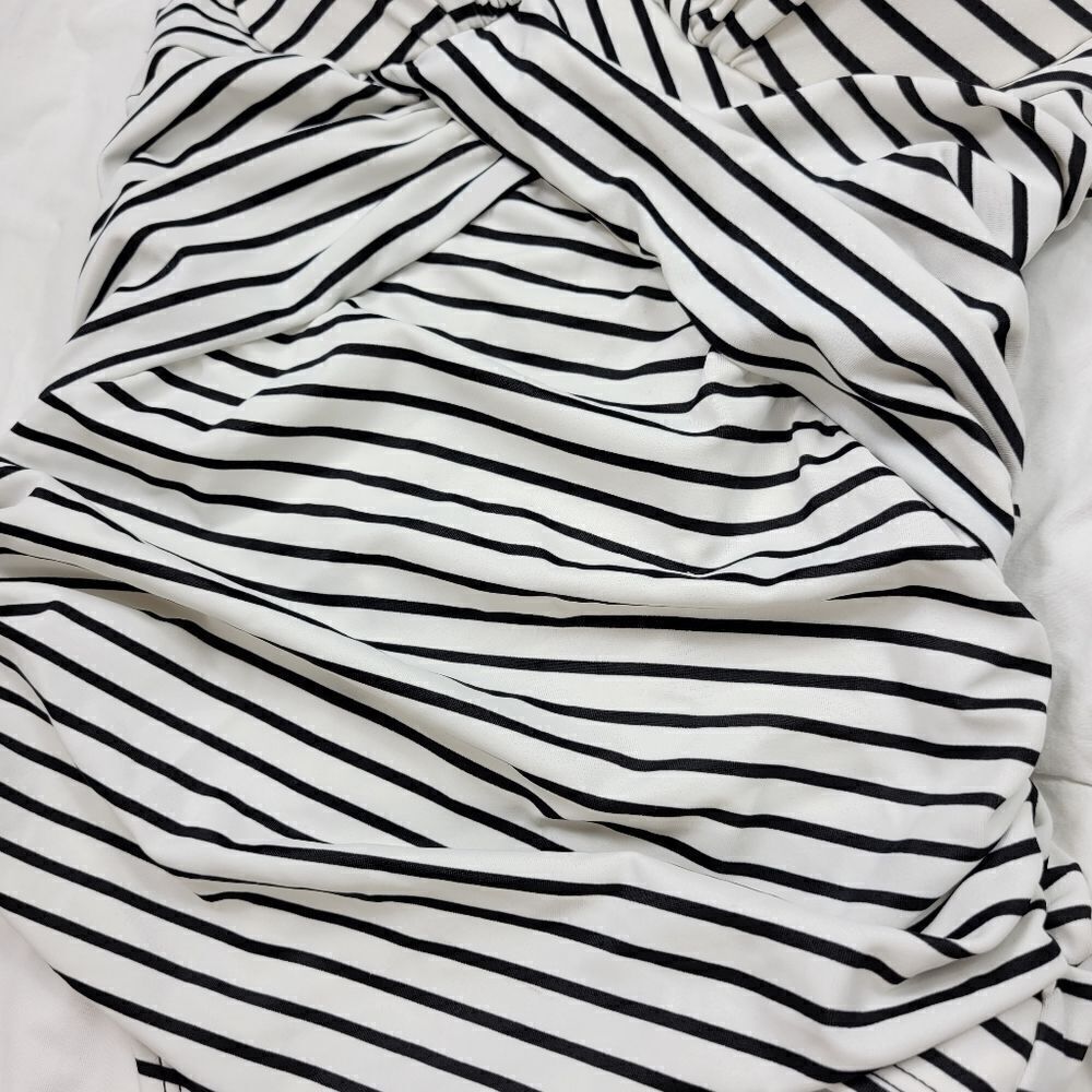 Victoria's Secret White Swimsuit with Black‎ Stripes Women's Size 32A XS - Picture 6 of 9